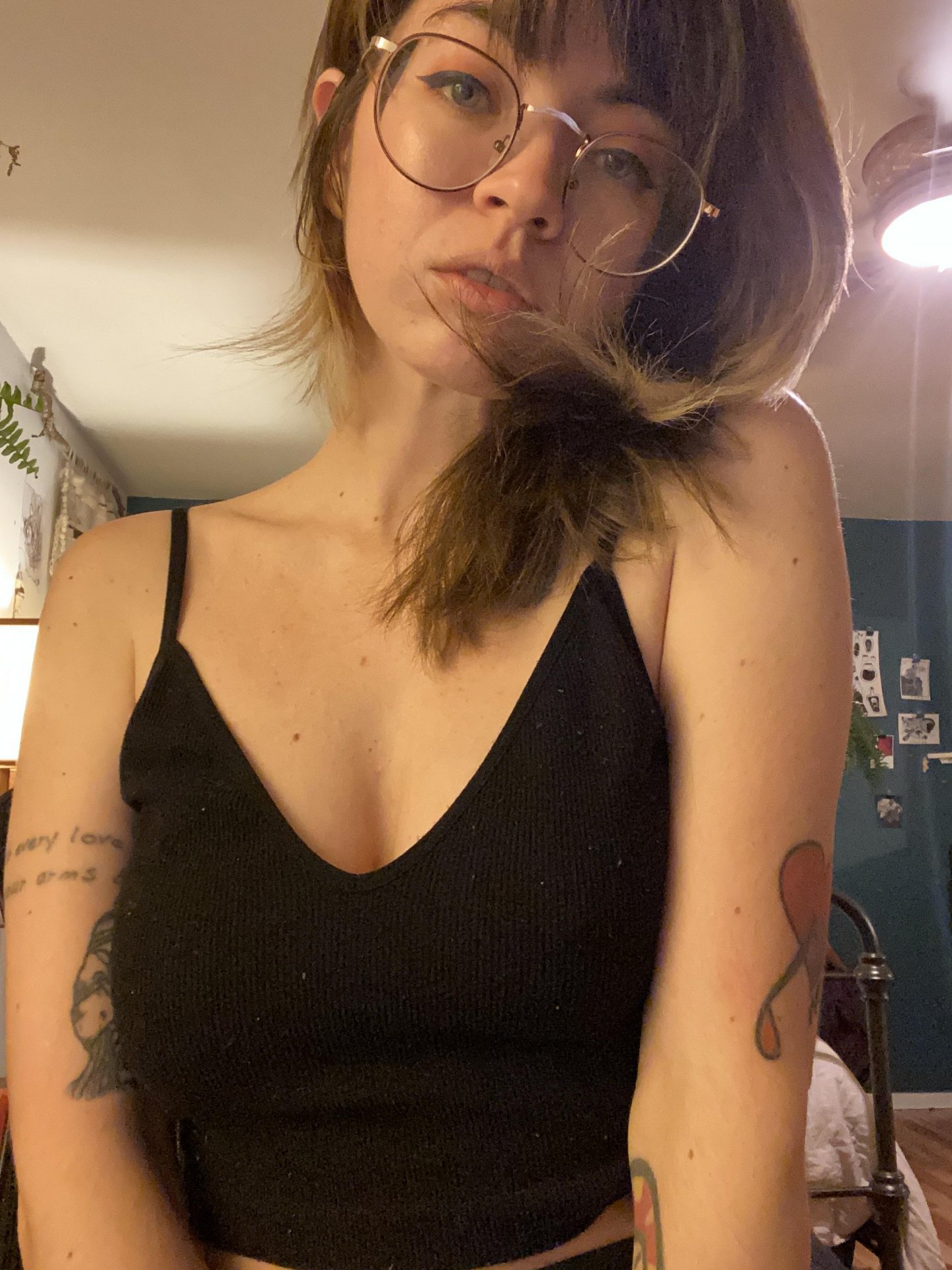 ilive4longf0replAys from Dudley,United Kingdom